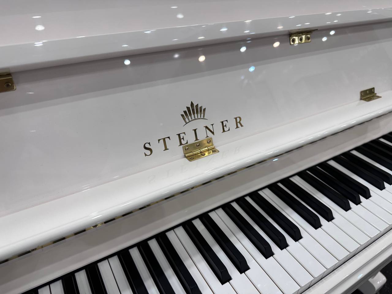 خرید اقساط پیانو آکوستیک اشتاینر UP-121
