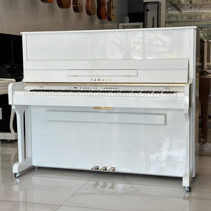 خرید پیانو طرح آکوستیک یاماها مدل UX-120 سفید 1