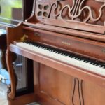 پیانو اکوستیک sc-320cmf از زاویه دیگر